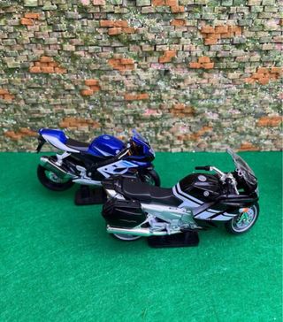 Lote de 5 motos a escala 1:18 – Maisto / NewRay