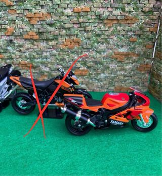 Lote de 5 motos a escala 1:18 – Maisto / NewRay