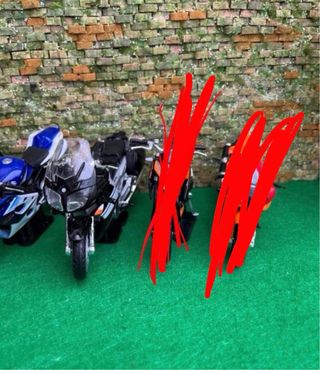 Lote de 4 motos a escala 1:18 – Maisto / NewRay