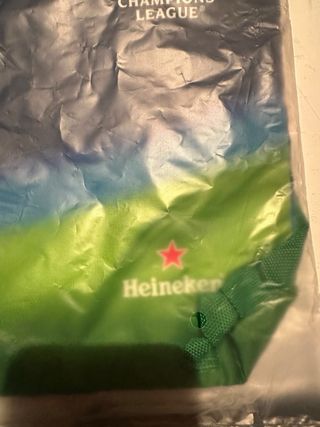 Cappellino e zainetto Champions League Heineken