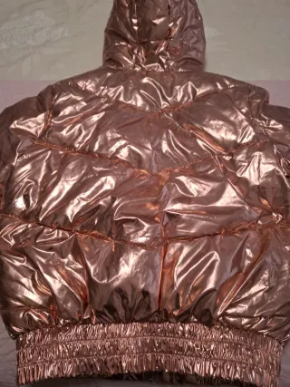 Chaqueta acolchada rosa metalizada