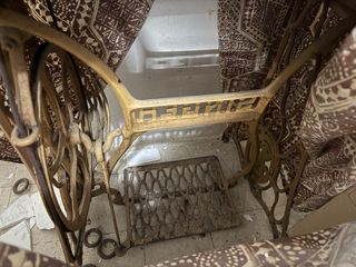 Máquina de coser Singer antigua pedal