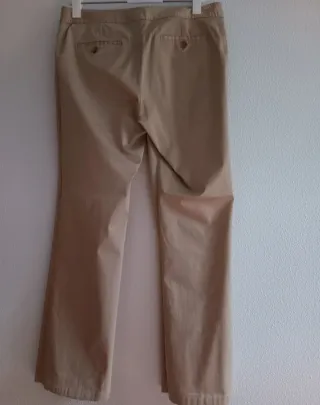 Americana y pantalón beige