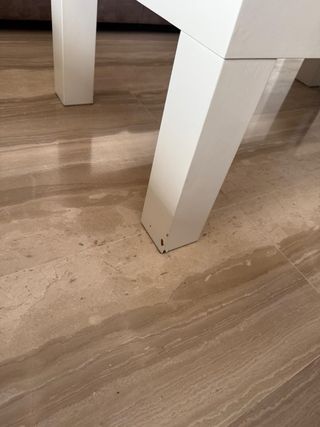 Mesita de comedor blanca rechapado madera lacada