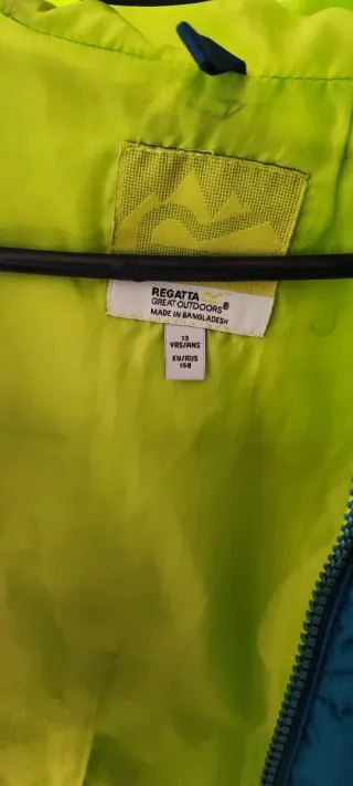 Chaqueta Regatta azul y amarilla