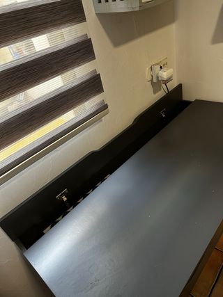 Escritorio moderno gris y negro