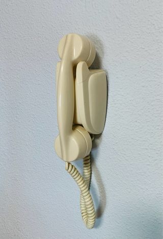 Teléfono antiguo Ericsson de baquelita