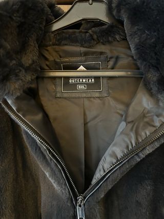 Abrigo pelo negro Carrefour