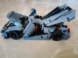 Lego Technic Auto sport grigio