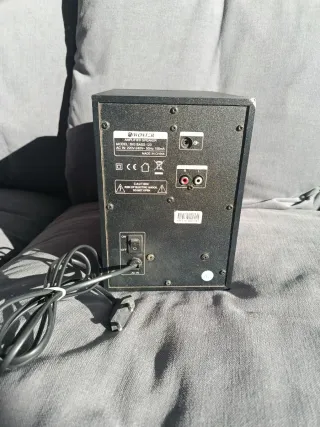 Altavoces PC Woxter con control de volumen