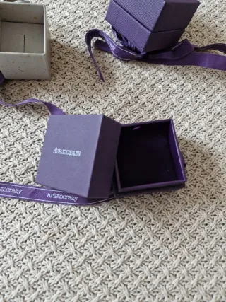 Cajas Aristocrazy y Apodemia para anillos/pendient