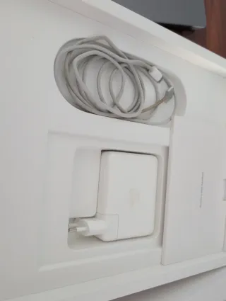 MacBook Pro 16 M1 Pro 16GB RAM 1TB SSD