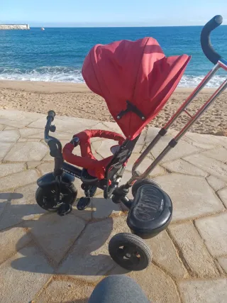 Triciclo infantil rojo