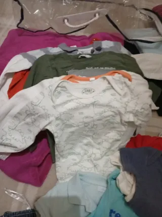 Lote ropa calienta biberones y mochilas