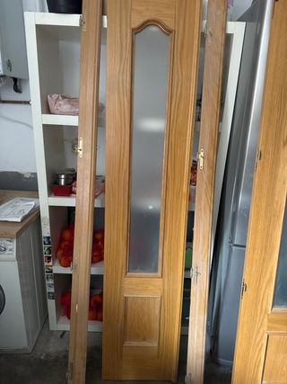 Puerta de salón doble de madera