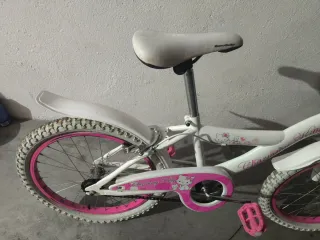 Bicicleta Niña Hello Kitty 20 Rosa y blanca.