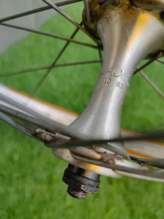 Ruota MTB vecchia Hutchinson 26" x1.95 mozzo ACS 10 93