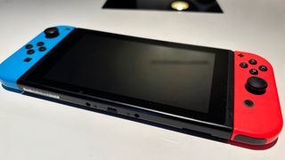 Nintendo Switch + 4 juegos + maleta