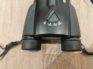 Binoculares Nikon Aculon T11