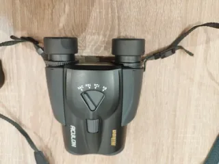 Binoculares Nikon Aculon T11