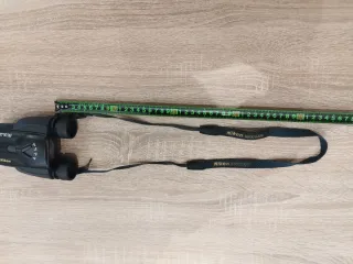 Binoculares Nikon Aculon T11