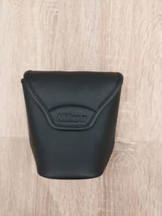 Binoculares Nikon Aculon T11