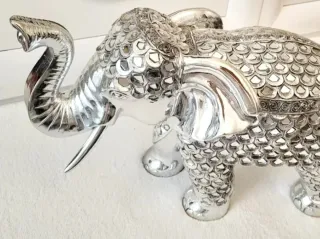 Elefante Plateado Grande con Espejos