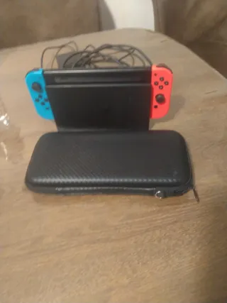 Nintendo Switch Azul y Rojo Casi Sin Usar