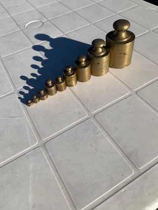 Pesi antichi in ottone da collezione