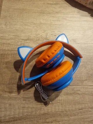 Cascos recargables inalambricos.