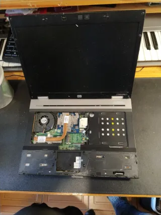 Portátiles HP 4530s y 8530p para piezas.