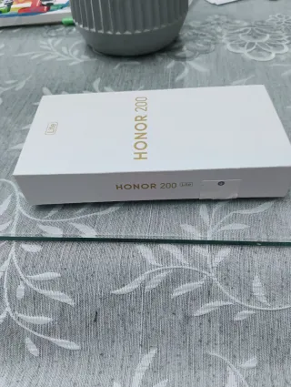 Caja Honor 200 Lite Dorada