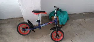 Bicicleta de equilibrio Spiderman