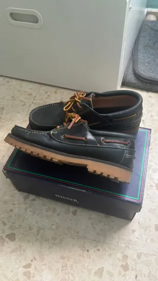 Náuticos de piel Hombre Marinos ,solo 2 puestas.