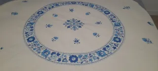 Mantel bordado a mano,camino y cojines a juego