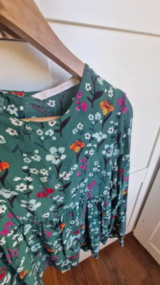 Camisa Zara flores verde talla S