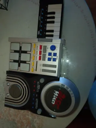 Tavolo DJ per bambini principianti giocattolo