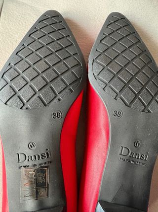 Zapato tacón medio rojo