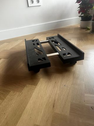 Soporte para PC con ruedas