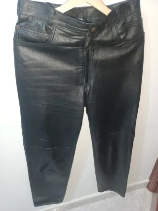 Pantalón de Piel Negro (piel ovino) Forrado