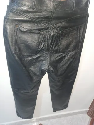 Pantalón de Piel Negro (piel ovino) Forrado