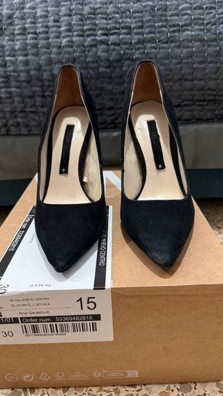 Zapatos de tacón Zara negros