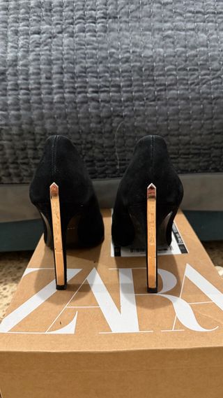 Zapatos de tacón Zara negros