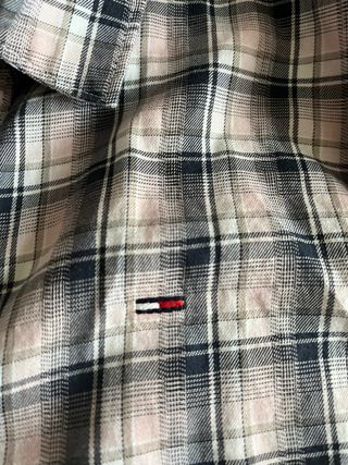 Camisa Tommy Hilfiger cuadros rosa y negro