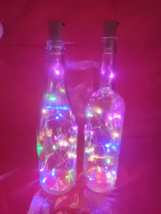 BONITA BOTELLA CON LUCES LED, INTERRUPTOR EN TAPÓN