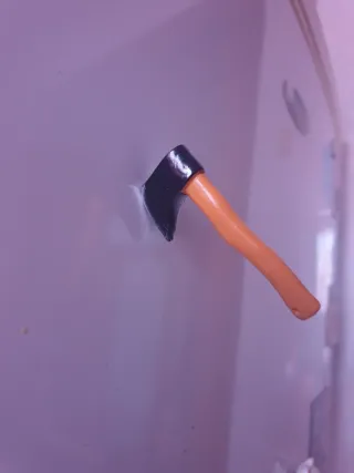Imán hacha decorativa