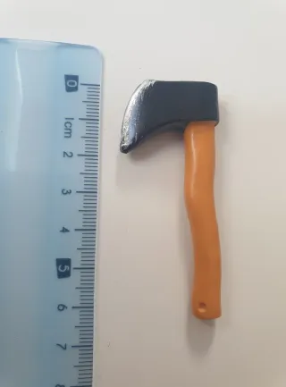 Imán hacha decorativa