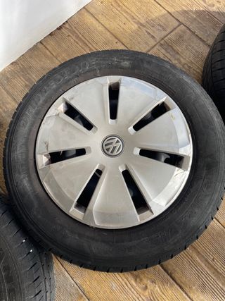Llantas VW Caravelle 16 con tapacubos