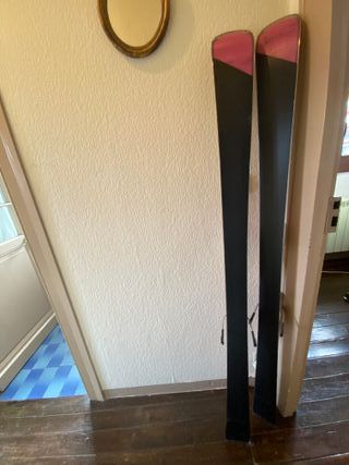 Esquís y fijaciones de esquí