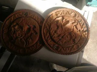 Platos antiguos de cobre decorados